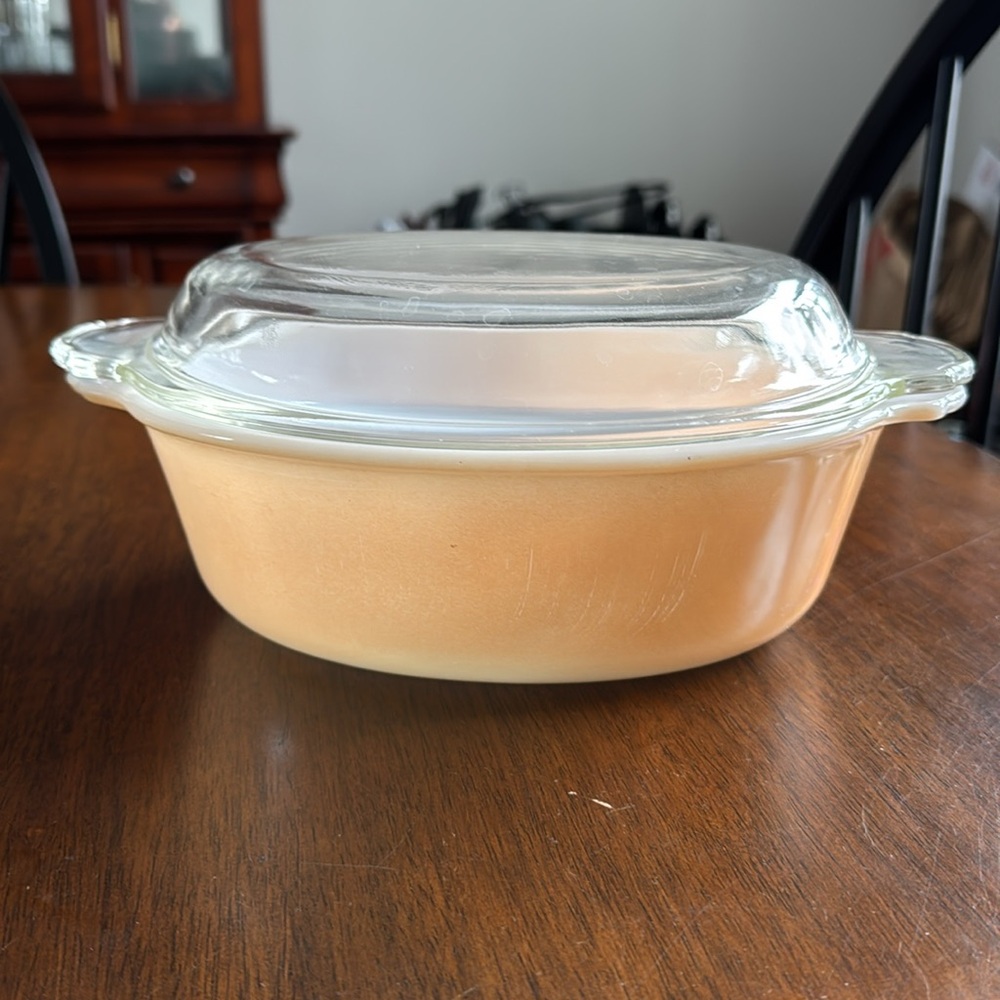 Anchor Hocking Fire King 1 1/2 qt. Casserole Peach